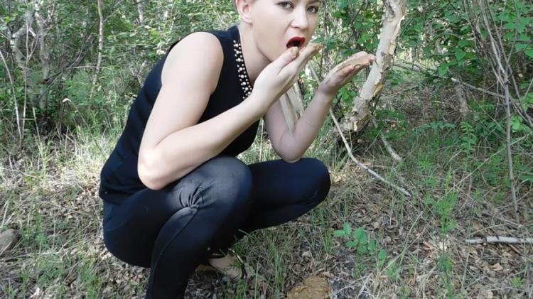 Breakfast In The Forest With Shit - ThefartbabesKatya Kass [2021 | FullHD]
