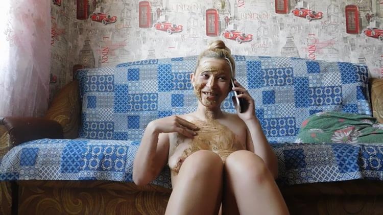 KatyaKass - Shit and talking on the phone - Anna [2021 | FullHD]