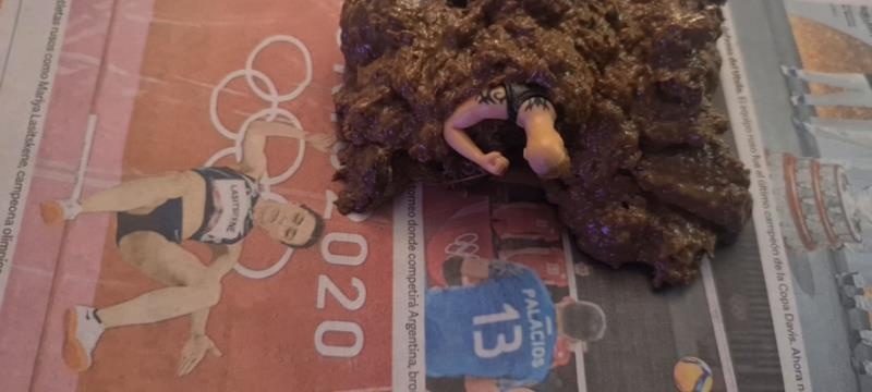 Xiomara Fox Fetish Queen – Giantess scat 1 (with a tiny men toy) [2025 | SD]