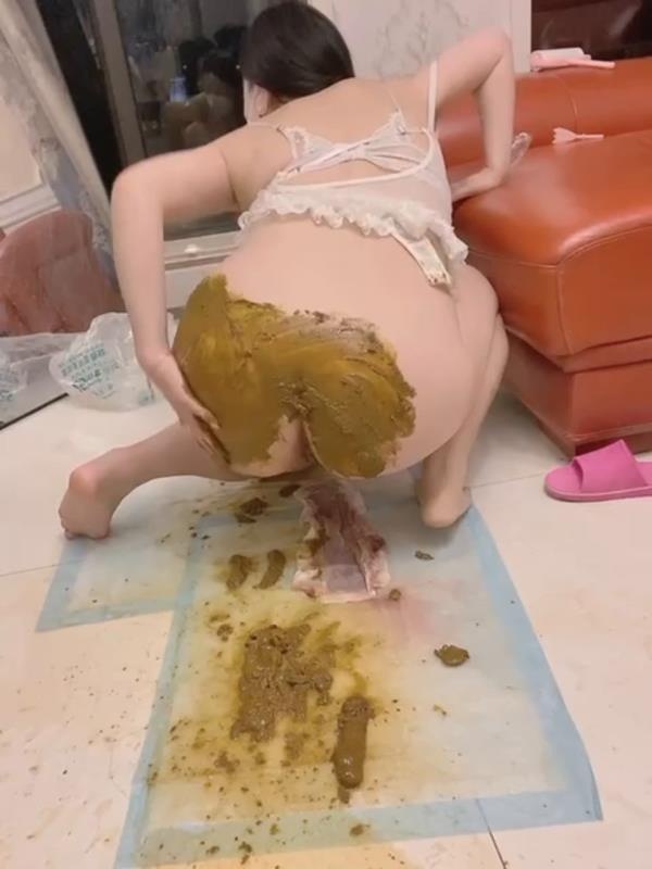 Longbao Chinese Woman, Enema and Ass Covered in Shit. P1 [2025 | SD]