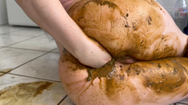 A stranger I met in the naturist area of Cap dAgde - MissPoop [2025 | 2K]