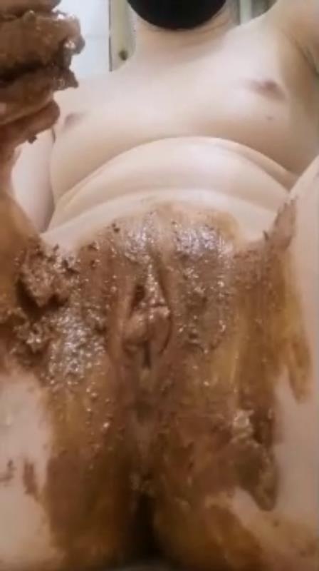 Dirty pussy playing in the bathroom - MELLODI [2026 | SD]