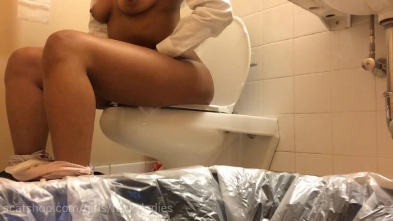 Sparkle’s public Peeing and Ploppage mix! P1 - funkyladies [2026 | FullHD]