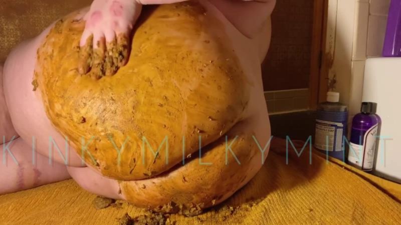 Huge Ass Covered in Shit - KinkyMilkyMint [2026 | HD]