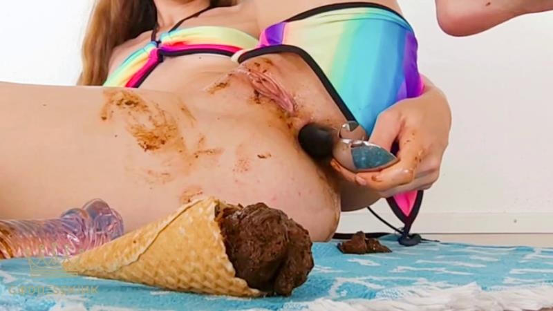Ice Cream Pooping - Goddess Kink [2026 | UltraHD/4K]